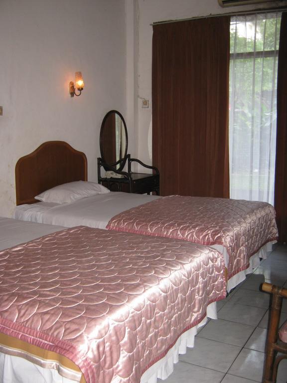 Le Paradis Hotel Палембанг Стая снимка