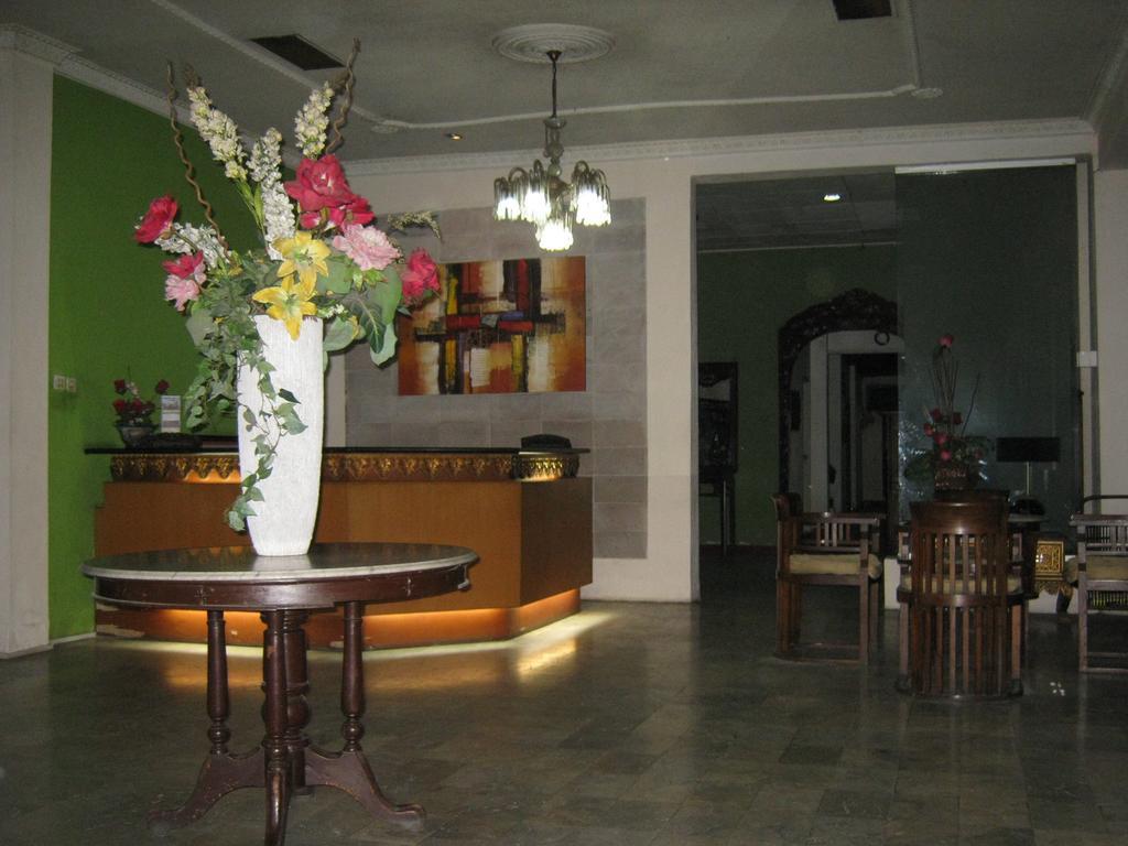 Le Paradis Hotel Палембанг Екстериор снимка